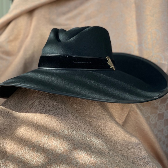 Henri Bendel Designer Wide Brim hat